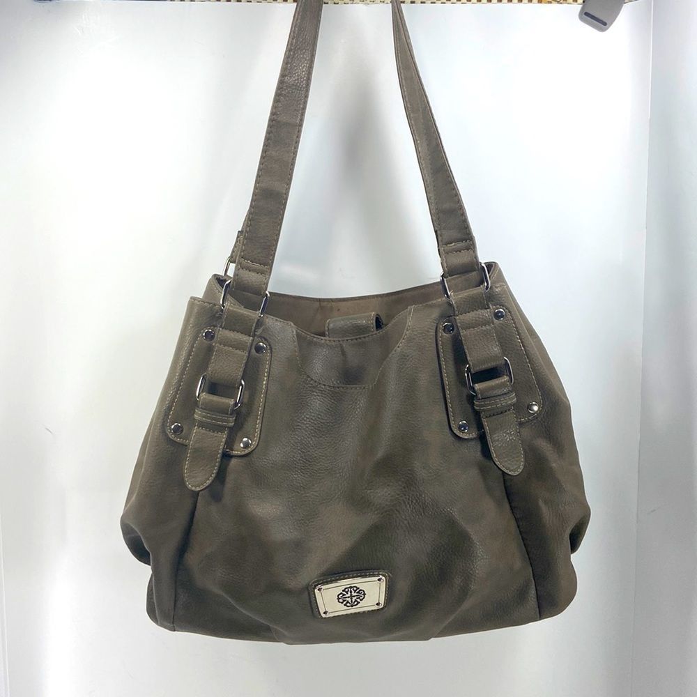 Womens taupe handbag 2 outside 4 on the inside pockets 6 total